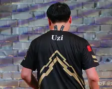 HKA力克BRO,Uzi极限生还后反打宿敌对决入围赛,点燃全场激情 HKA力克BRO,Uzi极限生还后反打宿敌对决入围赛,点燃全场激情